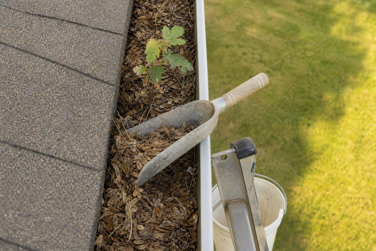 Eavestrough Cleaning in Saskatoon